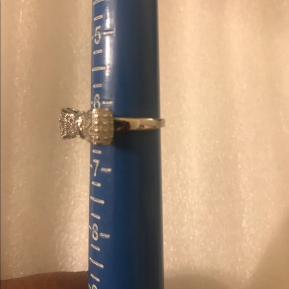 white sapphire Bow sterling silver ring - size-6.5 . - Picture 6 of 9